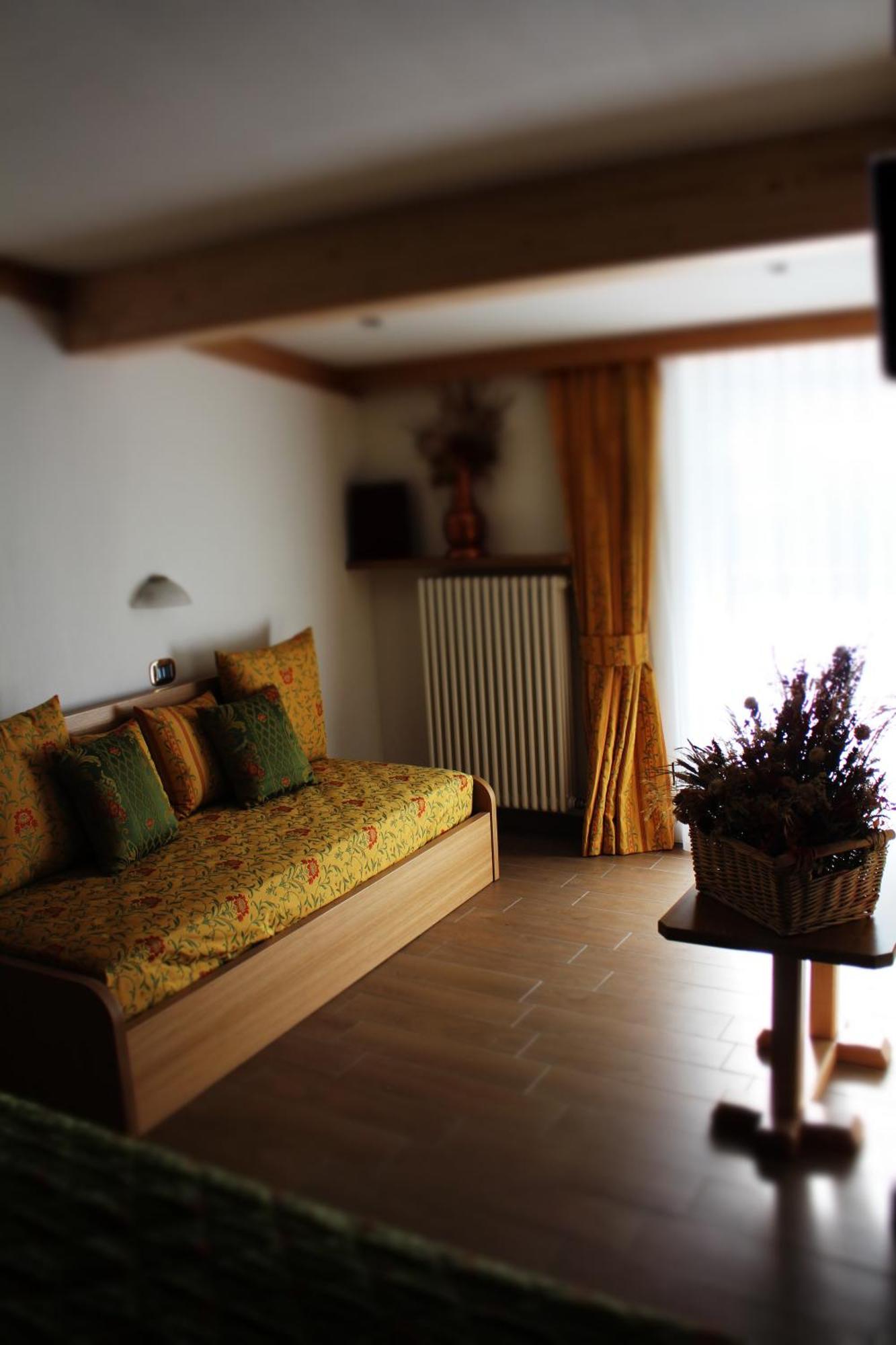 Dolomiten Hotel Irma كنازاي الغرفة الصورة